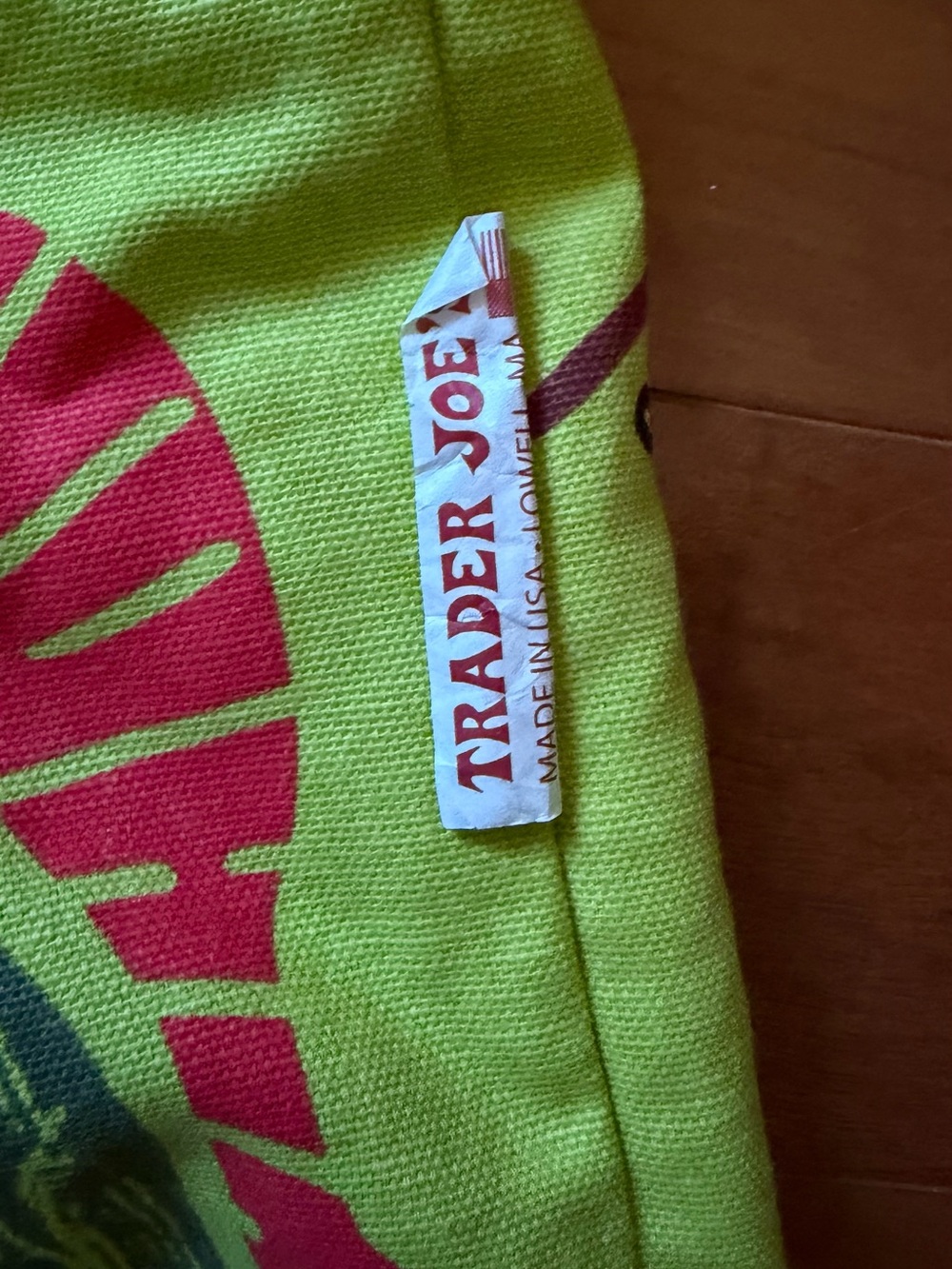 Trader Joe’s reusable PICKLES canvas tote bag in vibrant green - Picture 3 of 6